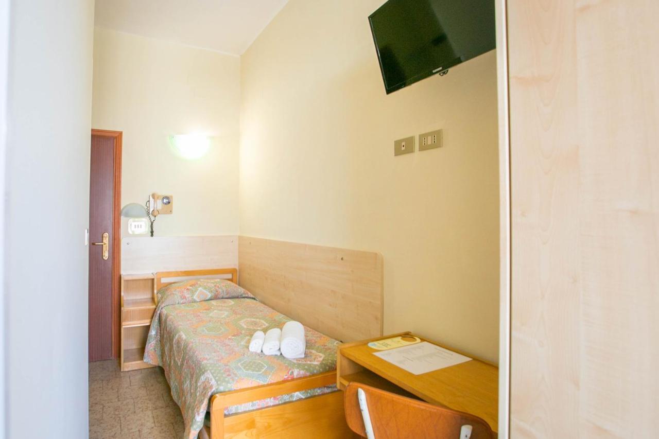 Hotel Ischia Rimini Exterior photo