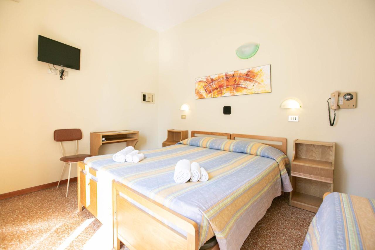 Hotel Ischia Rimini Exterior photo