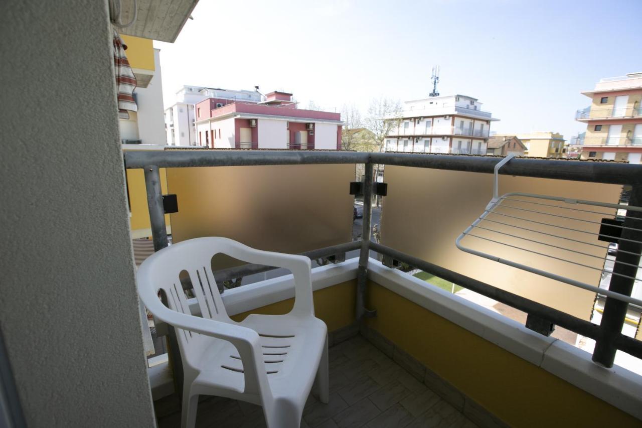 Hotel Ischia Rimini Exterior photo