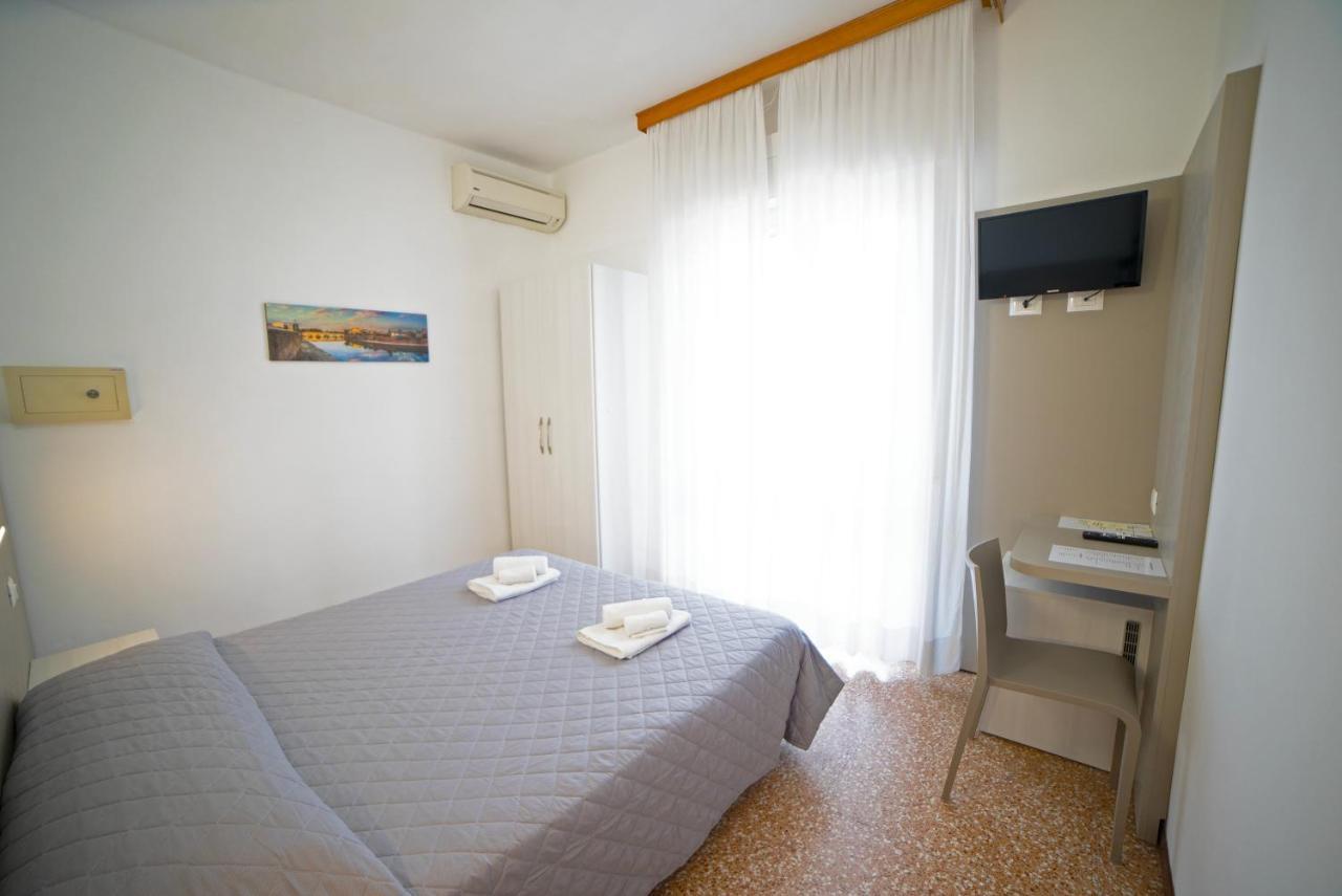 Hotel Ischia Rimini Exterior photo