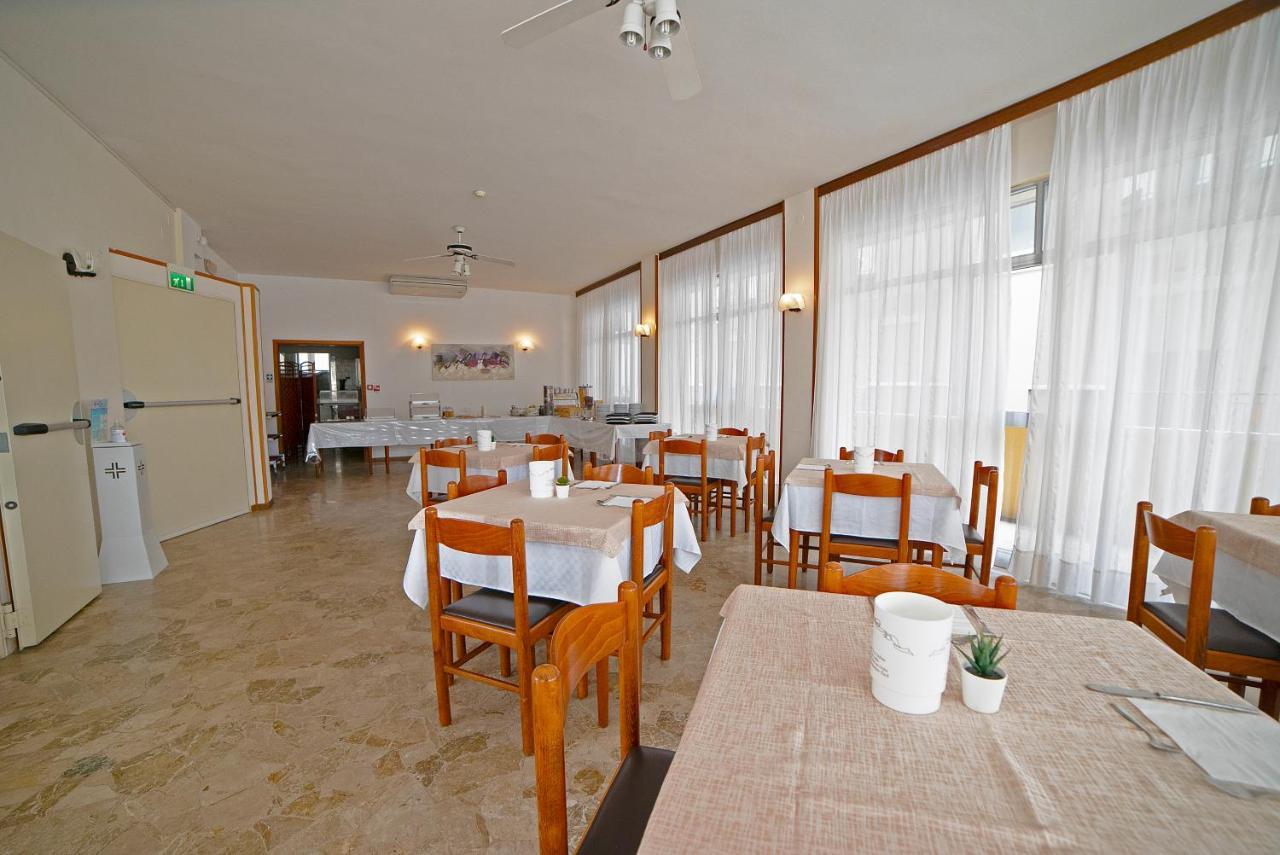 Hotel Ischia Rimini Exterior photo